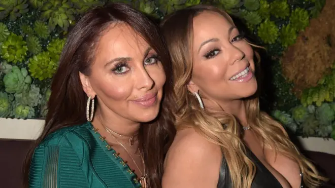 كانت ستيلا بولوشنيكوف (إلى اليسار) مديرة أعمال ماريا كاري حتى عام 2017