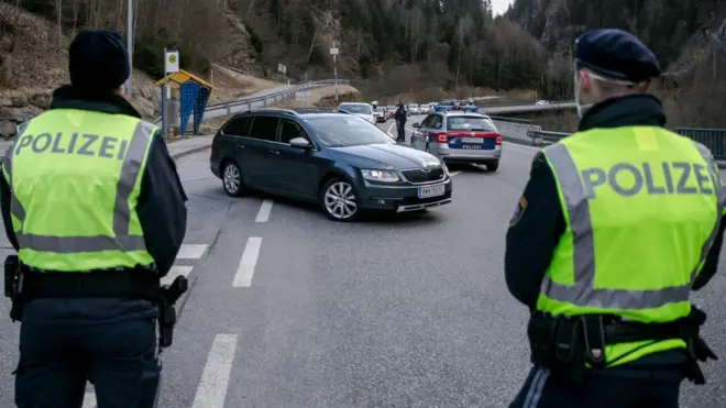 Austria había impuesto medidas de confinamiento a los no vacunados unos días atrás.