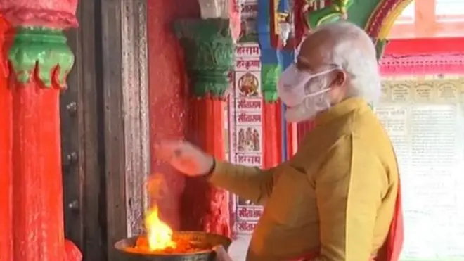 नरेन्द्र मोदी