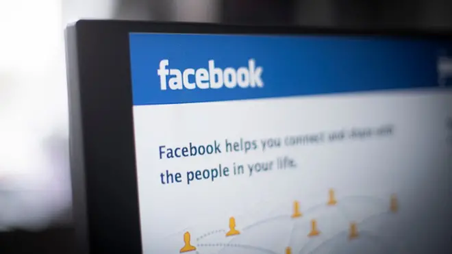 Фејсбук је раније признао да је видео снимак напада, у којем је погинуло 50 људи, прегледан више од 4.000 пута пре него што је уклоњен