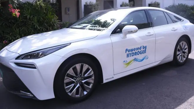 हायड्रोजन कार टोयोटा मिराई