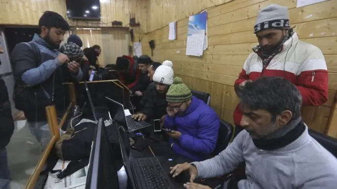 پورے کشمیر کی صحافت صرف چھ کمپیوٹروں تک محدود ہو کر رہ گئی ہے