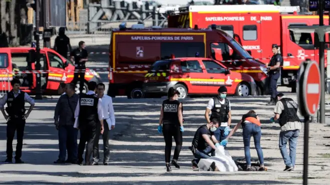 Tidak ada aparat polisi maupun warga sipil yang cedera.
