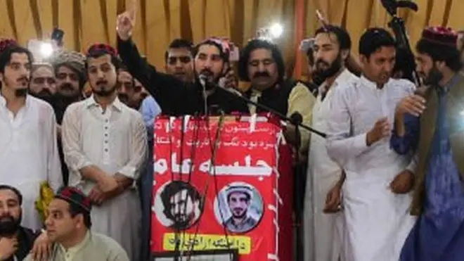 پی ٹی ایم وفاق کے زیرِ انتظام قبائلی علاقوں (فاٹا) کے عوام کے بنیادی حقوق کی آواز اٹھانے والی تنظیم ہے