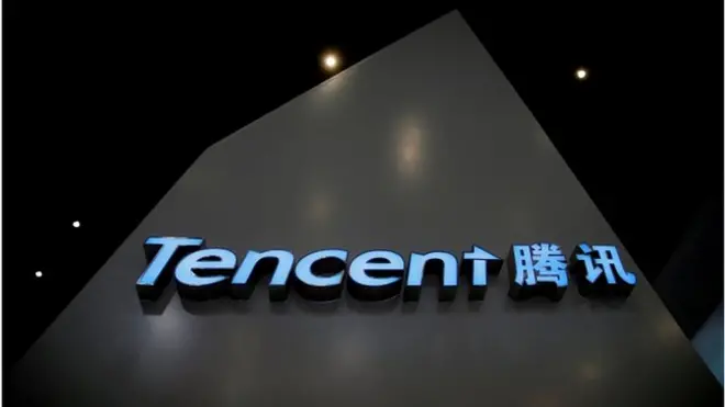 腾讯称，聊天机器人服务是由独立第三方公司提供，目前正在调整服务，改善之后将重新恢复聊天机器人功能。