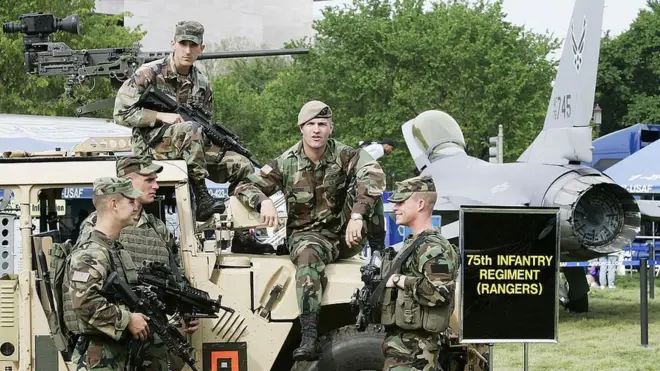 قرار است تکاوران هنگ ۷۵ ارتش به افغانستان اعزام شوند