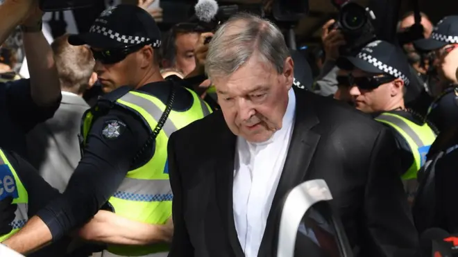 Kardinal Pell berulang kali membantah semua tuduhan yang diajukan kepadanya.