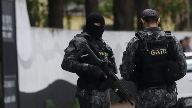 پلیس می‌گوید هنوز انگیزه مهاجمان این حمله مشخص نیست