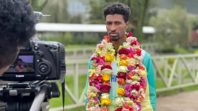 Atileet Solomoon Tufaa yeroo biyyatti deebi'u