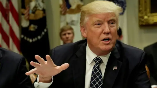 Ранее Трамп намекнул, что в его распоряжении могут находиться записи разговоров с Джеймсом Коми