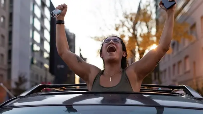 pendukung Joe Biden berpesta