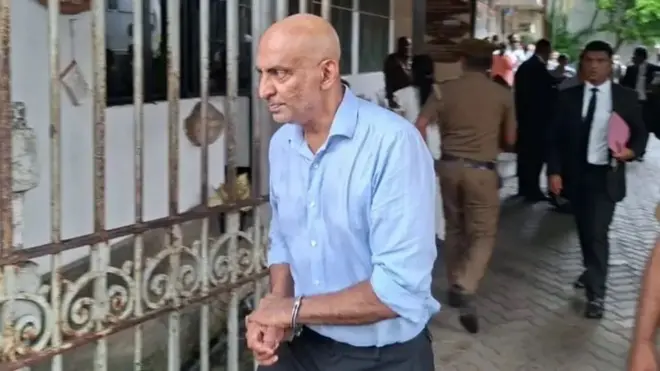 කපිල චන්ද්‍රසේන අධිකරණය වෙත රැගෙන යමින්