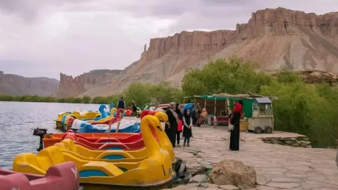 جانب من متنزّه باند- إي– أمير في أفغانستان.