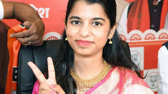 मैथिली ठाकुर