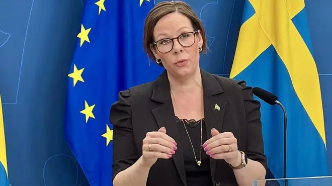وزیر خارجه سوئد گفت کشورش در حال پیگیری گزارش ها درباره حکم صادر شده در ایران است