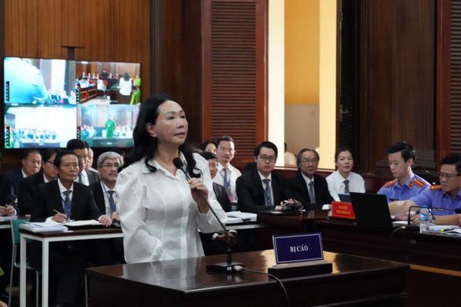 Bà Trương Mỹ Lan tại phiên tòa đầu tiên xét xử vụ án Vạn Thịnh Phát
