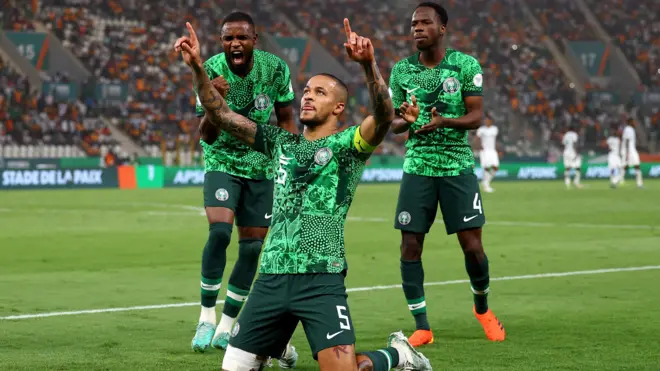 Aworan Ekong lasiko to n dupẹ lọwọ Ọlọrun