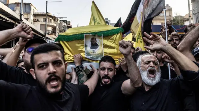 Partidários do Hezbolá protestam contra Israelbotafogo copinhaBeirute