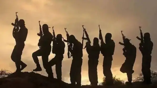 Aworan awon agbebon to boju ninu okunkun