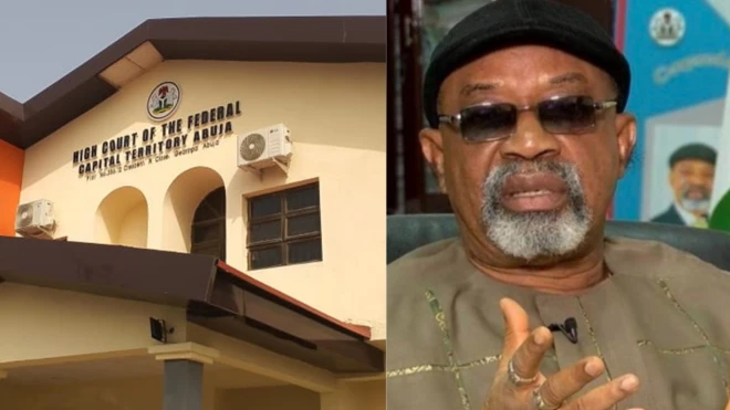 Nke a mere n'ụbọchị Fraịde 12 Disemba, 2025 oge ụlọọrụ EFCC kpụpụrụ Ngige n'Ụlọikpe Ukwu nke Isi Obodo dị na Gwarimpa, Abuja n'ihi ebubo nrụrụakaego.