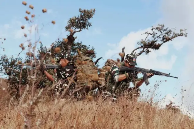 ချင်းကာကွယ်ရေးတပ်ဖွဲ့ဝင် နှစ်ဦး