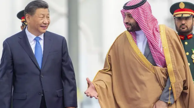 চীনা প্রেসিডেন্ট শি জিনপিং এবং সৌদি যুবরাজ মোহামেদ বিন সালমান