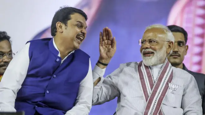 पंतप्रधान नरेंद्र मोदी आणि महाराष्ट्राचे उपमुख्यंत्री देवेंद्र फडणवीस