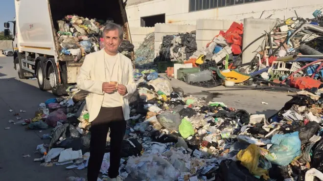 İtalya'da çöpte piyango bileti araması