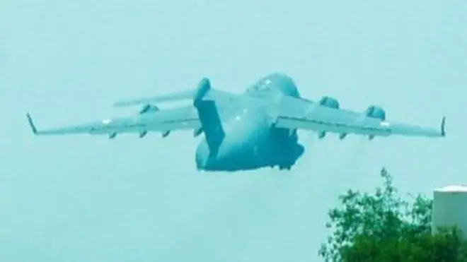 एयर फोर्स विमान