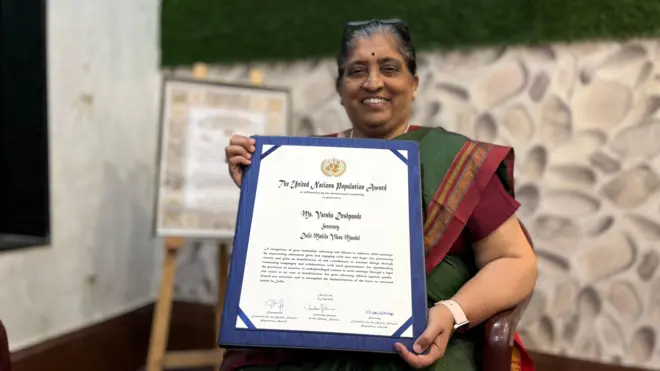 अ‍ॅड. वर्षा देशपांडे 