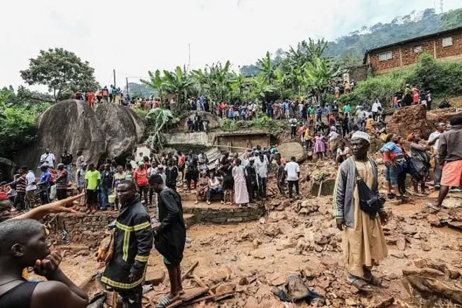 Consternation à Yaoundé après un éboulement de terrain qui a fait 30 morts