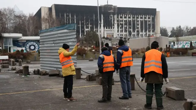 Улицы Алматы постепенно приводят в порядок