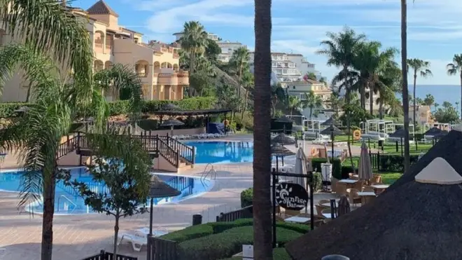 Комплекс Club La Costa World насчитывает несколько бассейнов разного размера и глубины