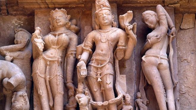 templos eróticos de Khajuraho, en India central.