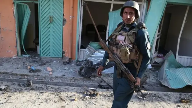 افغانستان میں اس سے پہلے بھی شیعہ آبادی کو متعدد بار شدت پسند نشانہ بنا چکے ہیں( فائل فوٹو)