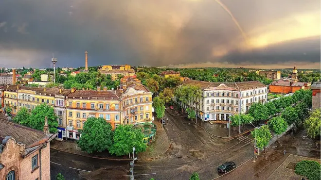 Хто милується чарівною райдугою над рідним містом - криворіжці, криворожани, мешканці Кривого Рогу?