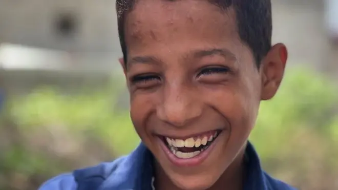 Slepi dečak iz Jemena pomogao obnovi njegove škole