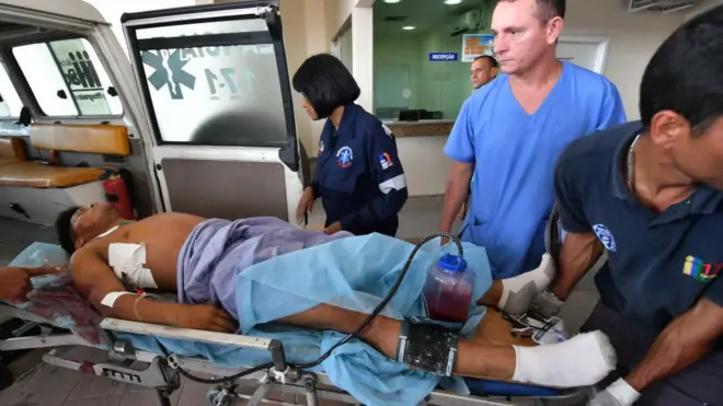 Một trong những người bị thương trong cuộc đụng độ với quân đội tại biên giới Venezuela-Brazil