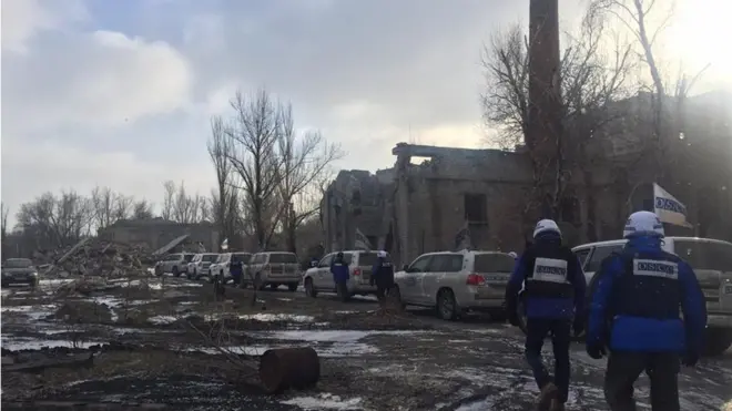 Спостерігачі спеціальної моніторингової місії ОБСЄ оглядали хімічні об'єкти на Донбасі