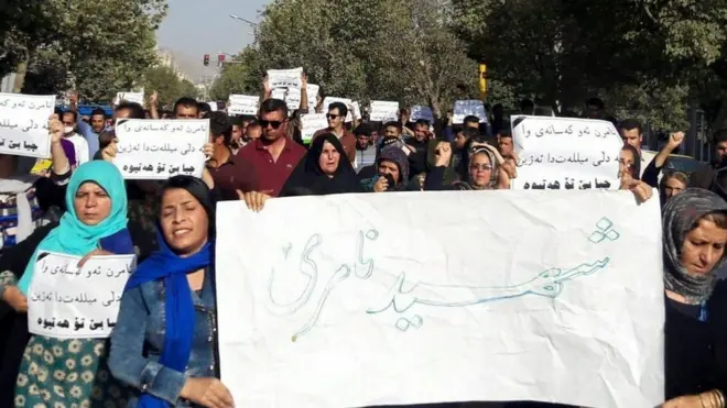 تجمع مردم مریوان