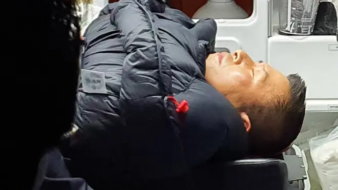 단식 8일째 의식불명 상태에 빠져 병원으로 옮겨졌던 자유한국당 황교안 대표가 28일 새벽 의식을 회복했다