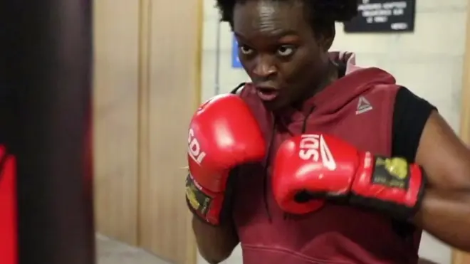 Obinrin abẹsẹ ku bi ojo