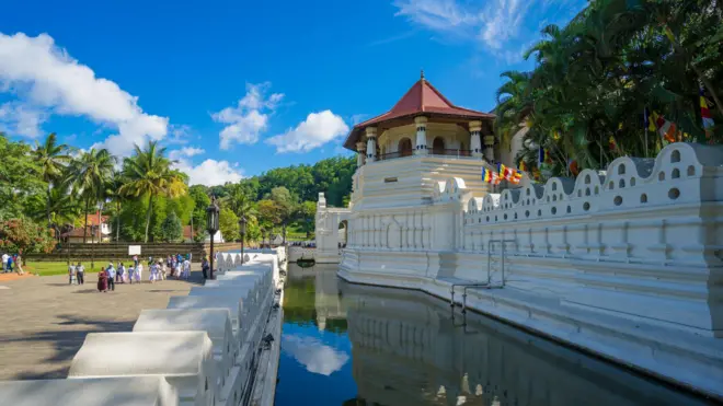 දළදා මාලිගාව