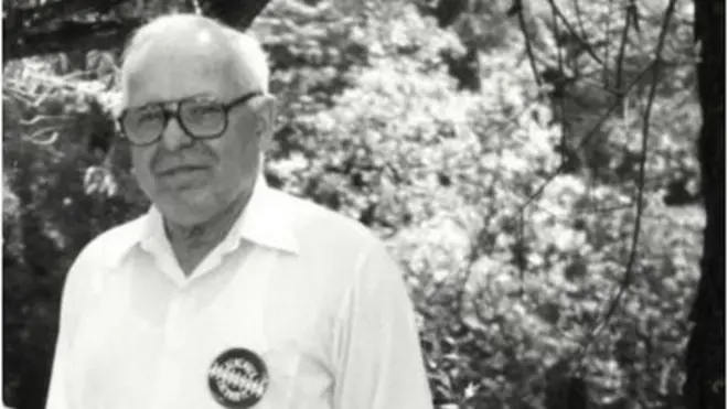 这名98岁，名为麦克尔·卡考克的男子被指在担任乌克兰自卫团的高级军官时命令杀害44名波兰人。