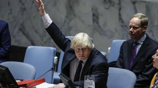 Johnson elini kaldırıyor BM