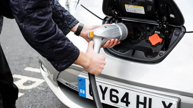 En Reino Unido los autos eléctricos representan tan sólo 1,7% del mercado.