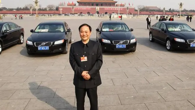李书福
