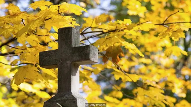 Beberapa ilmuwan berpikir bahwa kita menganut kepercayaan tertentu demi menghindari rasa takut akan kematian.