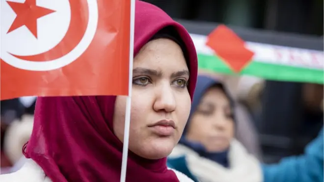 متظاهرة تونسية