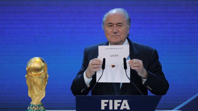 سيب بلاتر يكشف عن استضافة قطر لكأس العالم 2022 في عام 2010